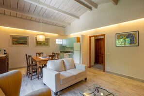 Comfort Apartment, 2 Bedrooms, Terrace | Living area - Agriturismo Valleverde (San Giovanni Valdarno)