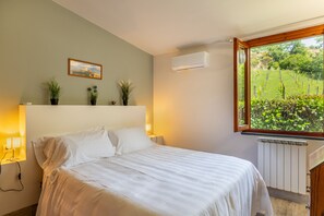 Premium bedding, down duvets, free WiFi, bed sheets - Agriturismo Valleverde (San Giovanni Valdarno)
