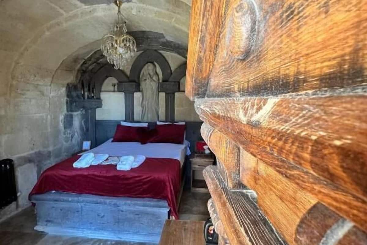 1 bedroom, soundproofing, iron/ironing board, free WiFi