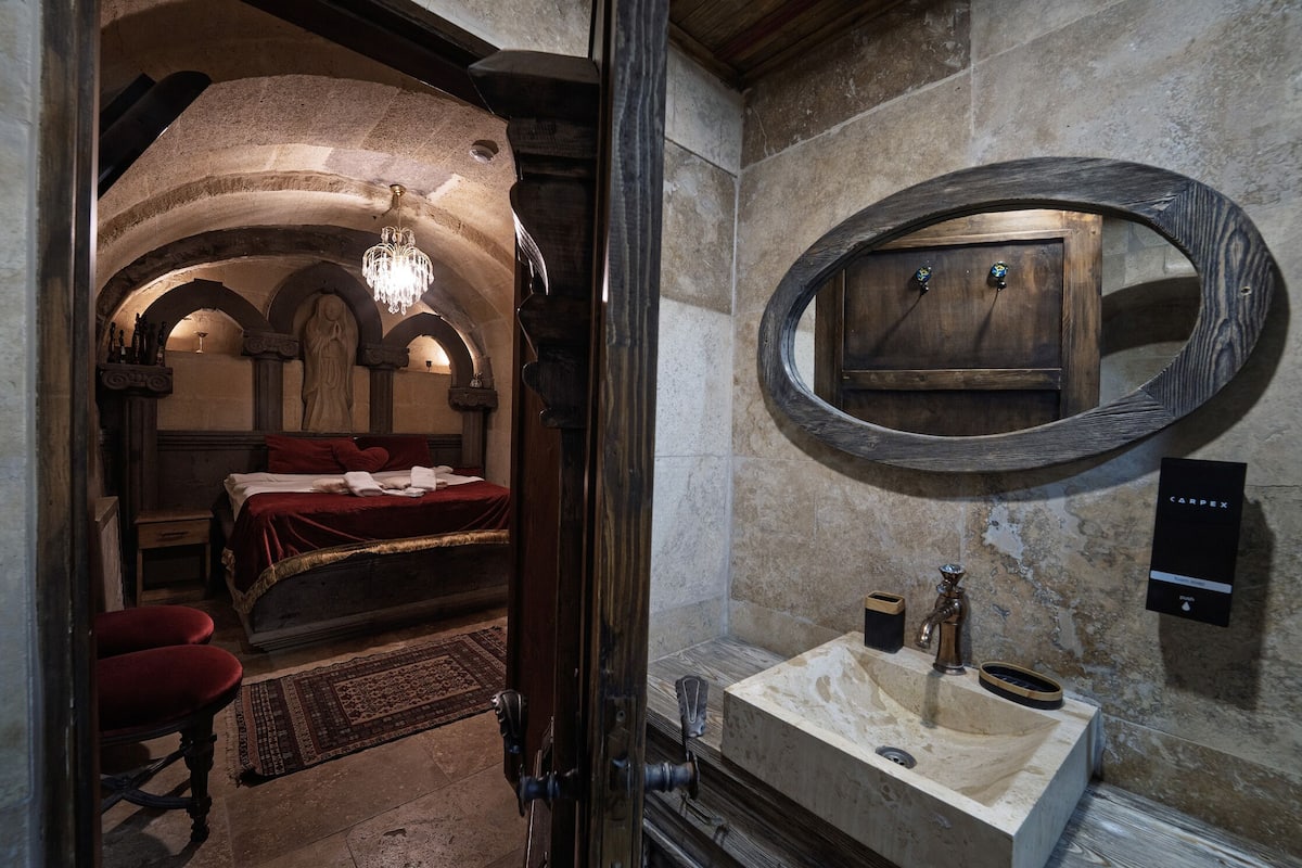 Insonorización, tabla de planchar con plancha y wifi gratis