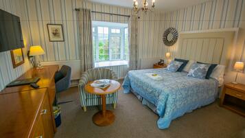 Standard Double Room | Egyptian cotton sheets, desk, iron/ironing board, cots/infant beds