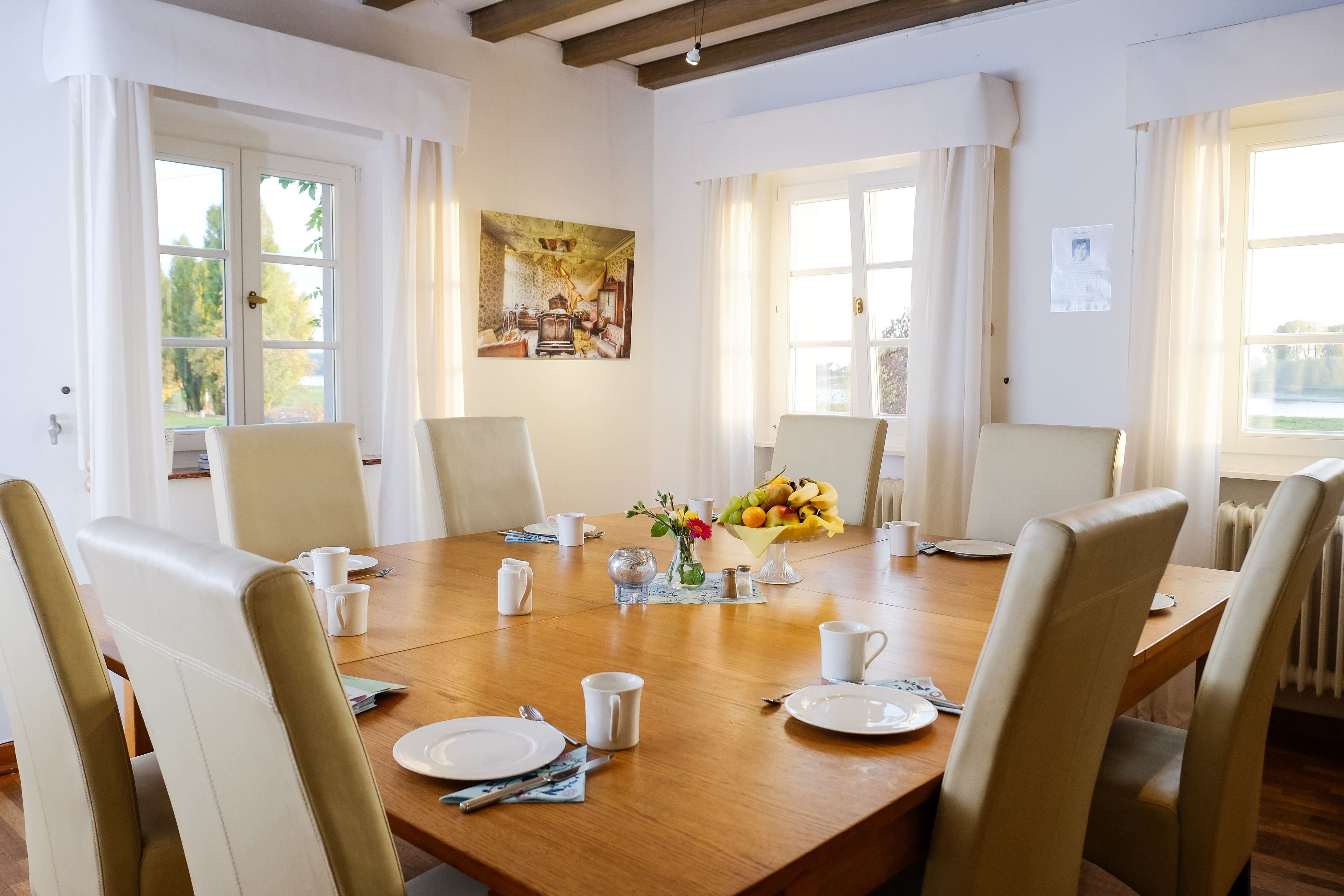 每日供应自助式早餐（每人 EUR 14.00）