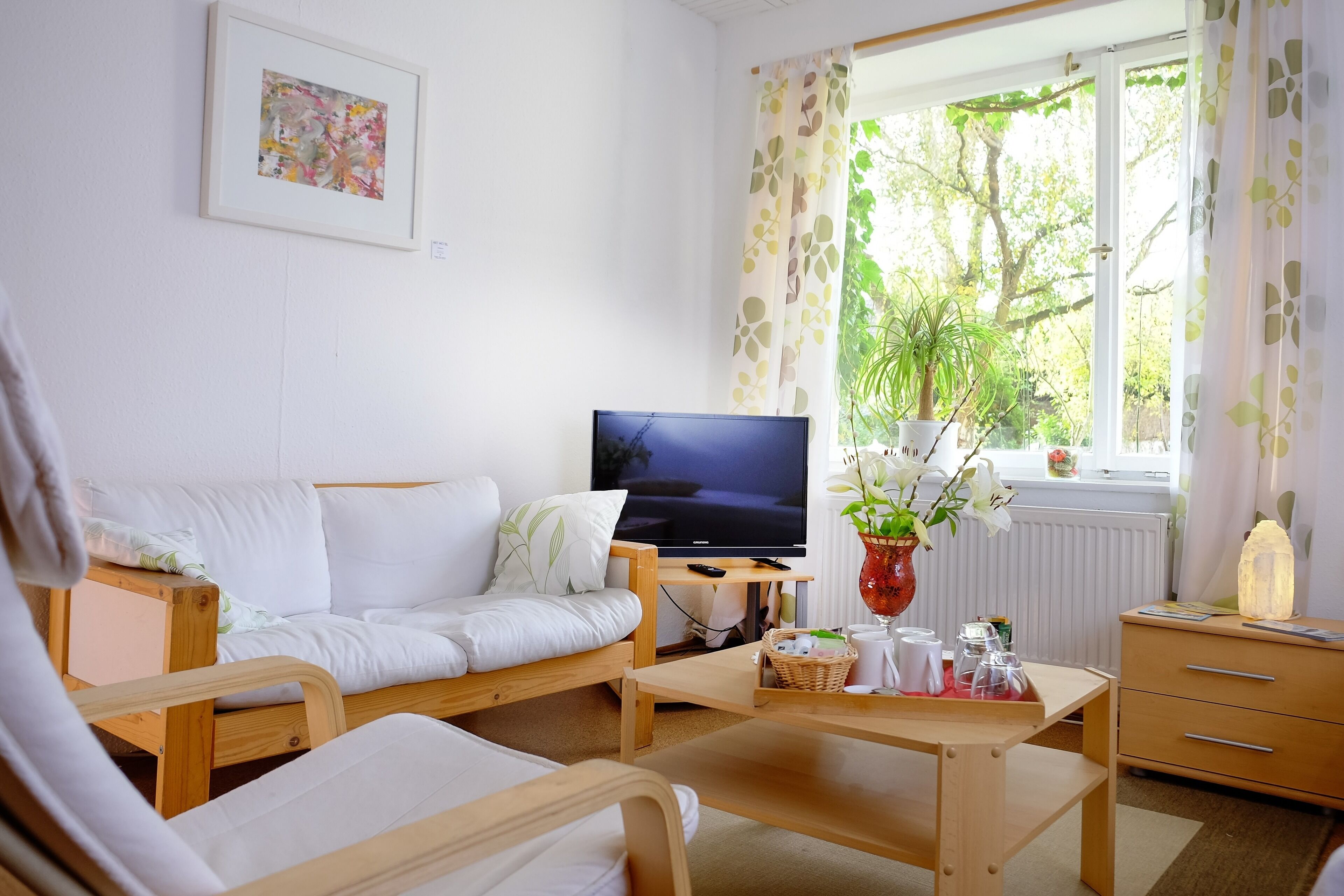 Family Room, Ensuite | Hypo-allergenic bedding, down comforters, minibar