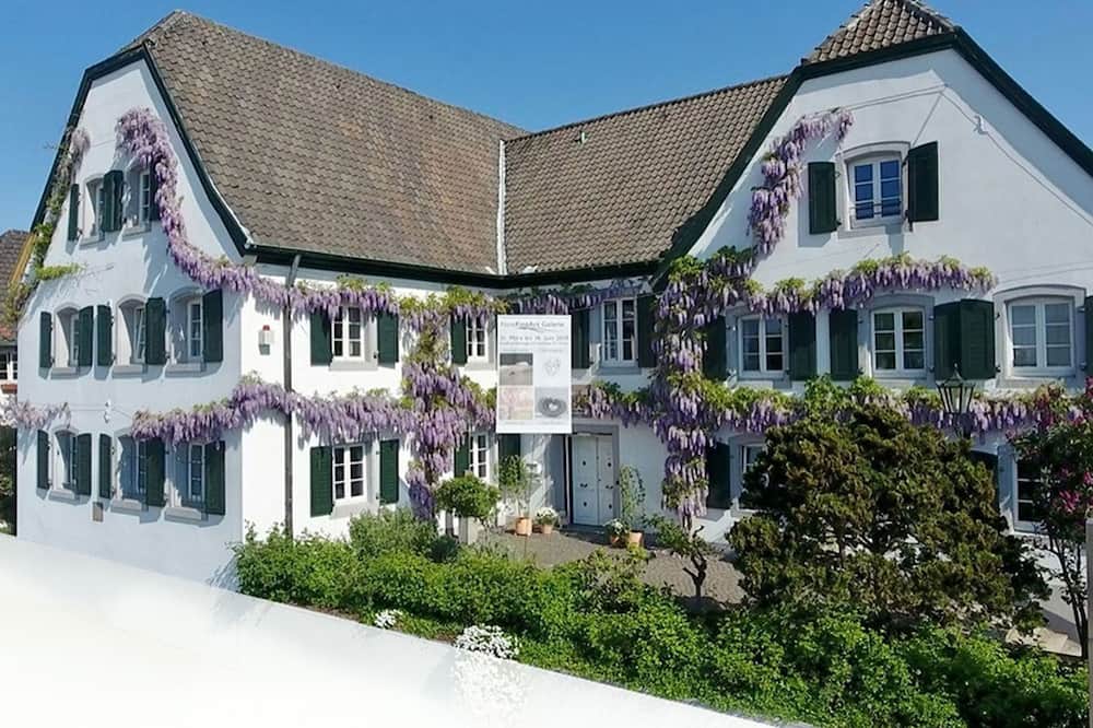RheinRiver Guesthouse - Direkt am Rhein