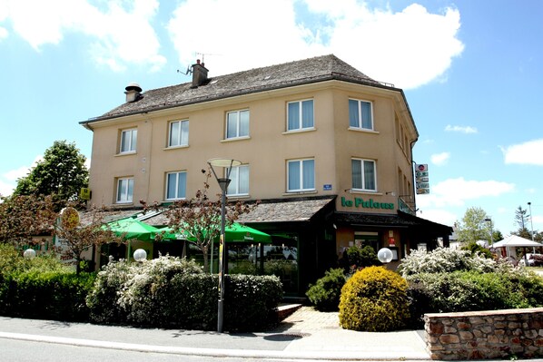 Exterior - Hôtel Le Palous (Baraqueville)