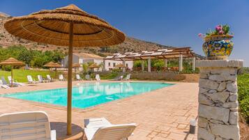 Outdoor pool, sun loungers