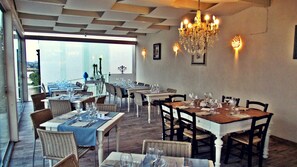 Restaurant - Scilla Maris Charming Suites-Restaurant (Noto)