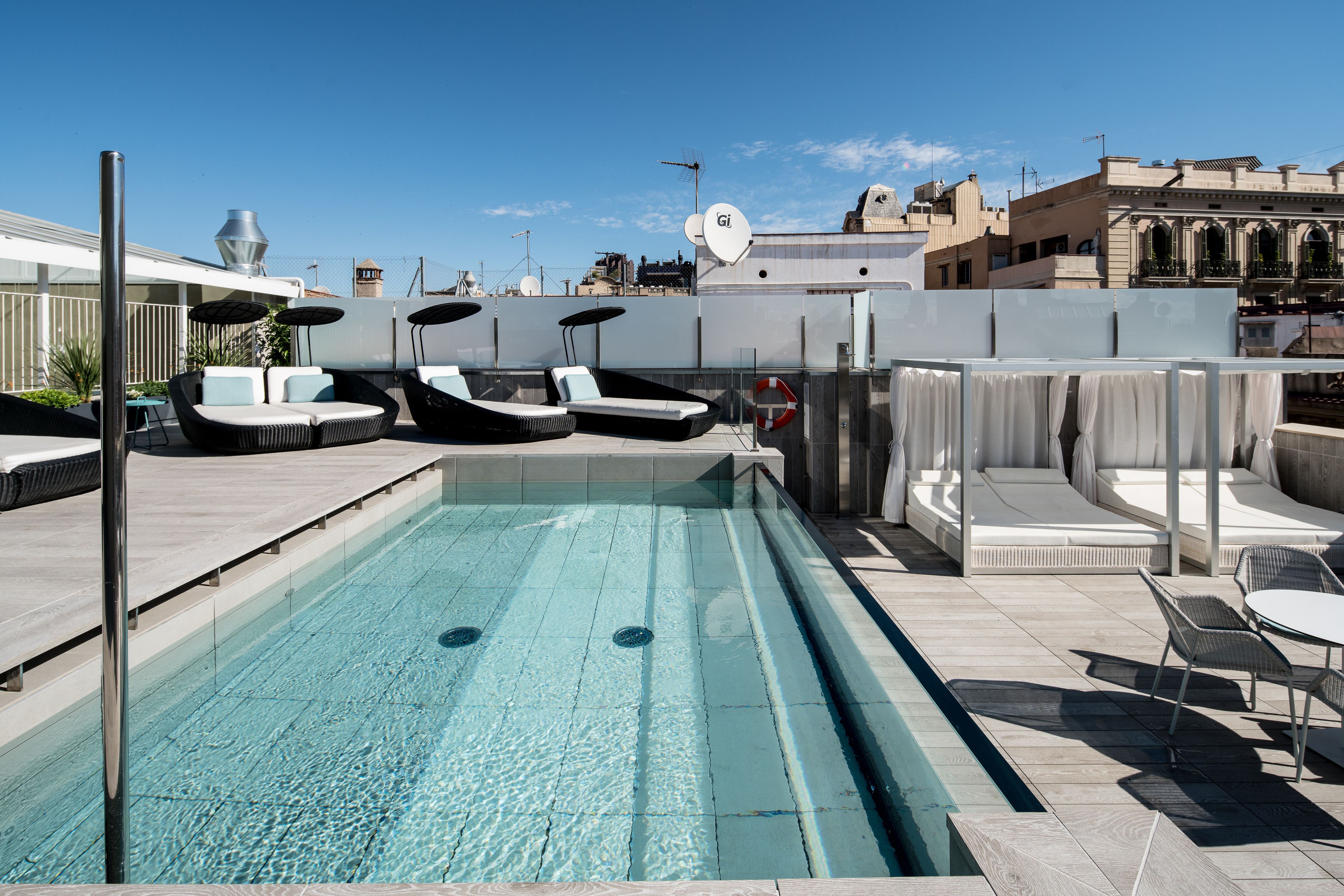 outdoor pool, pool loungers