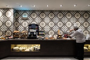 Alimentos y bebidas