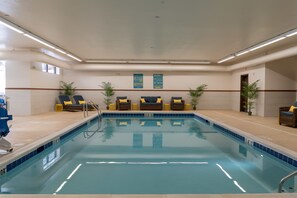 Indoor pool, open 7:00 AM to 10:00 PM, sun loungers - Cedar Creek Lodge and Conference Center (Columbia Falls)