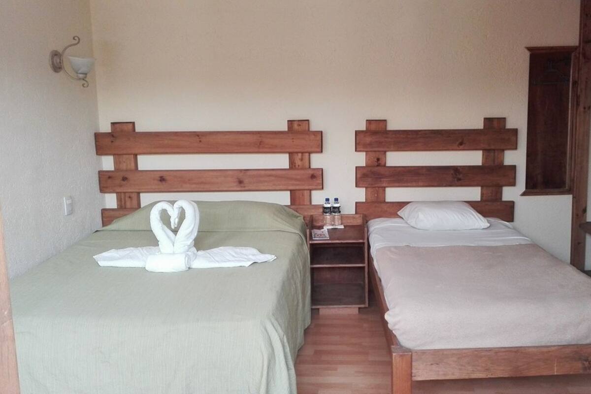 Quarto triplo | Camas extras/dobráveis (sobretaxa), Wi-Fi de cortesia