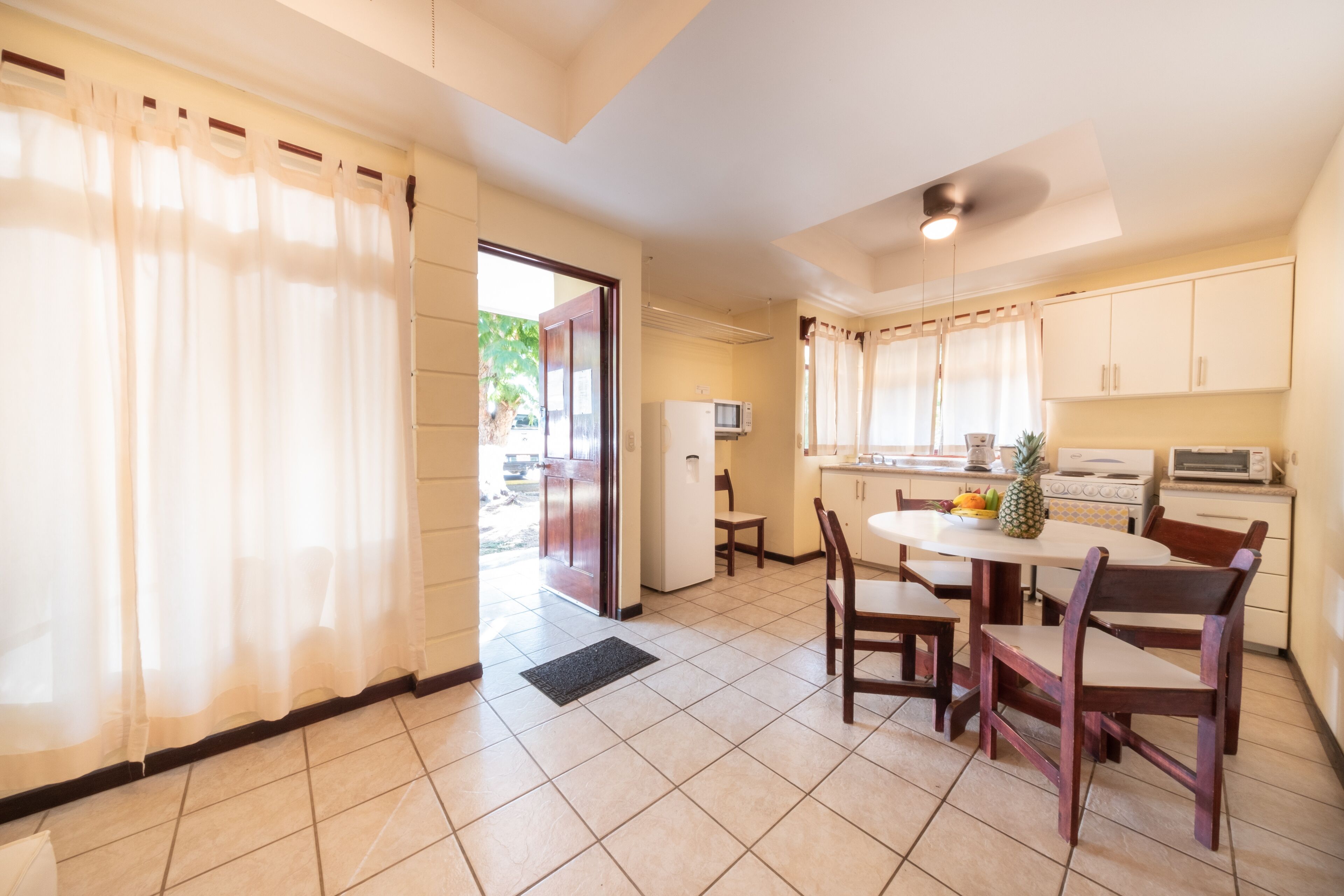 superior villa | living area | 32-inch flat-screen tv with cable channels, tv