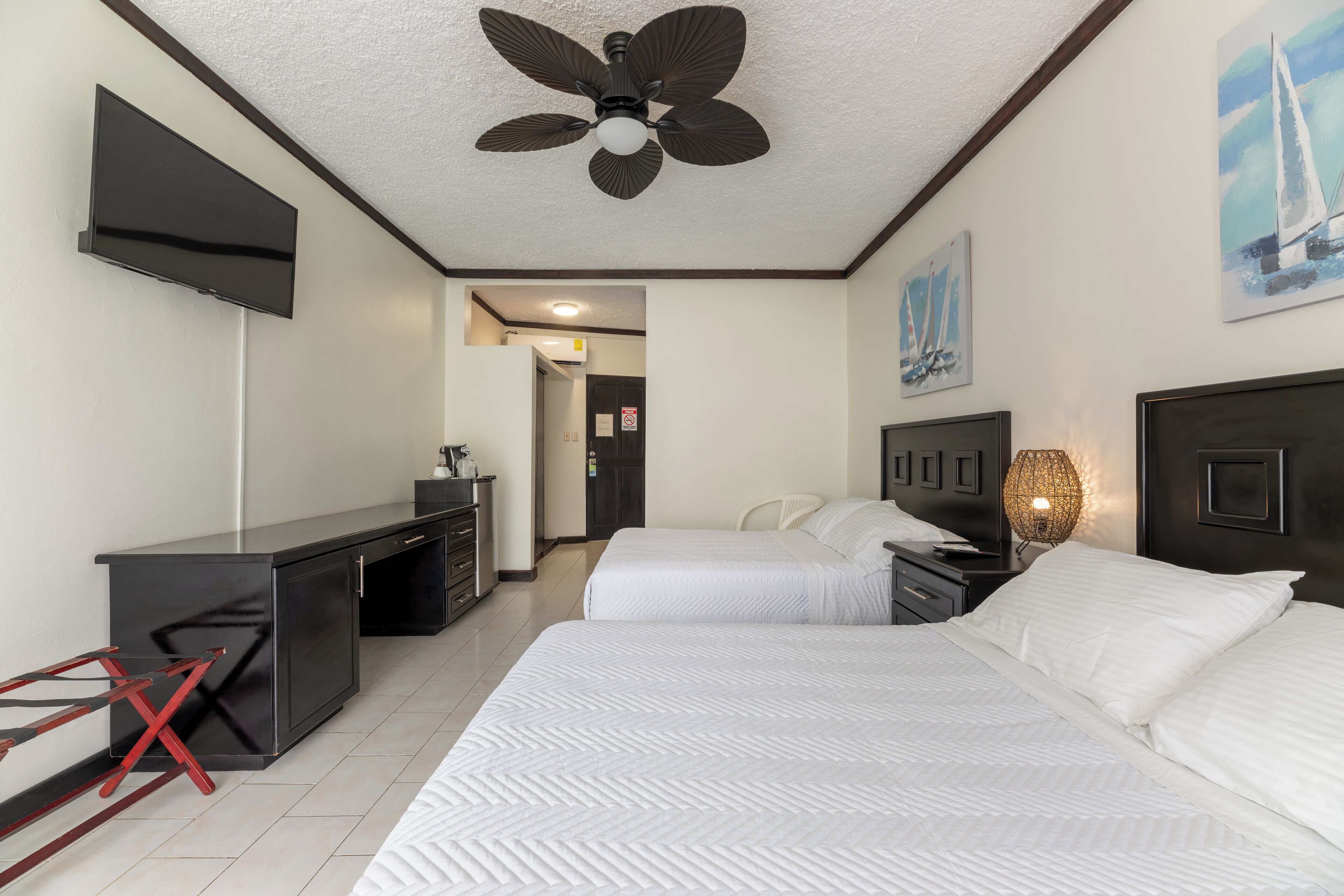 standard room | in-room safe, free wifi, bed sheets, wheelchair access