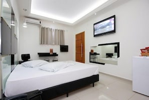 Room, Jetted Tub (Class) | Minibar