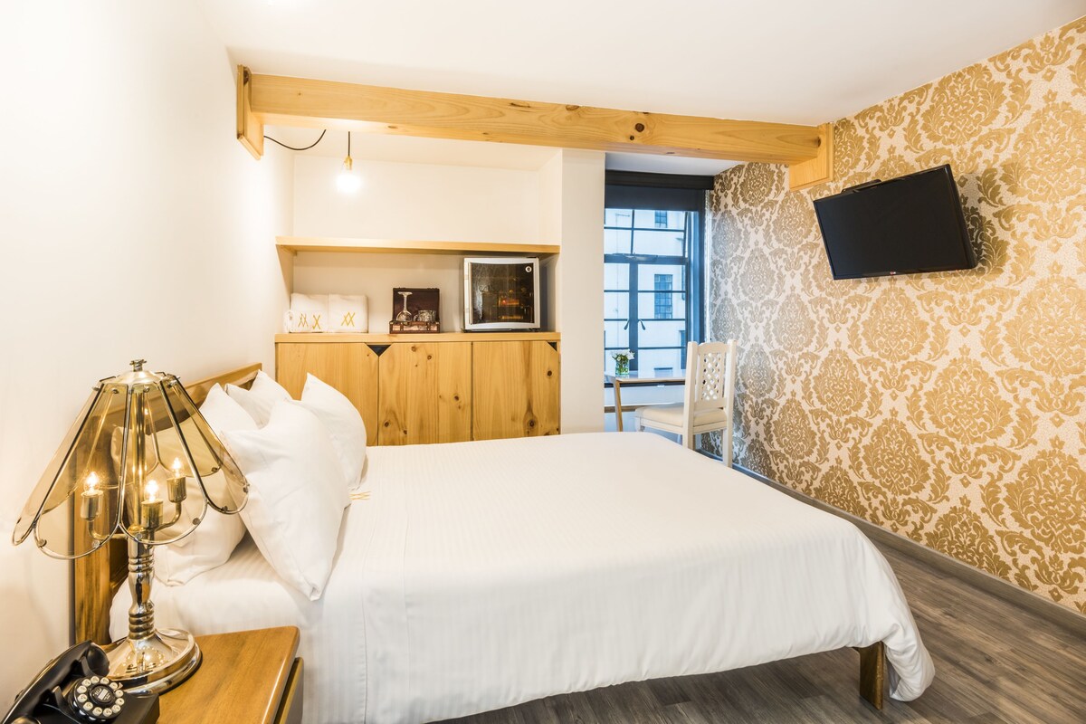 Standard Double Room | In-room safe, iron/ironing board, free WiFi