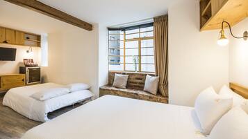 Standard Triple Room | In-room safe, iron/ironing board, free WiFi