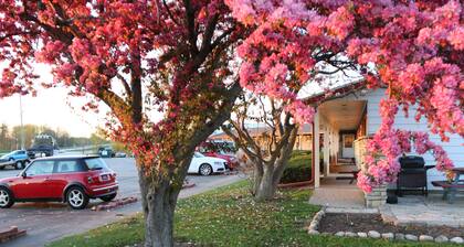 Random Lake Motel (RLM)