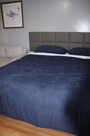 华丽客房, 1 张特大床 | 免费 WiFi、床单