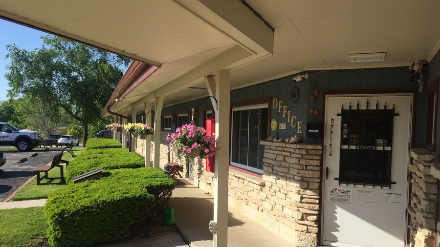 Wisconsin-Aire Motel By OYO Random Lake