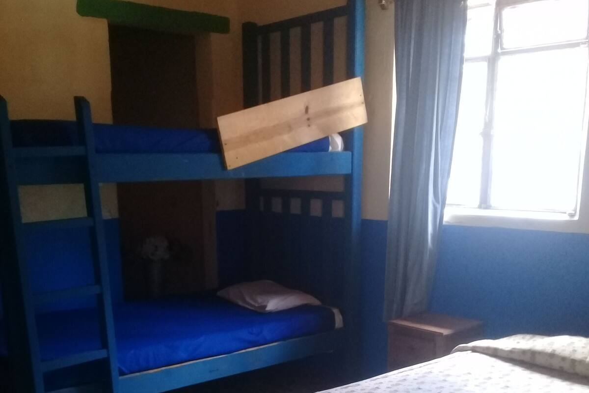 Desk, rollaway beds, free WiFi