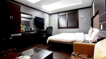 Blackout curtains, free WiFi, bed sheets