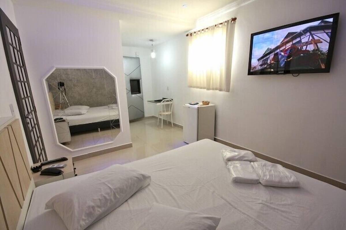 Classic Room (Plus) | Minibar, individually decorated, individually furnished, blackout drapes