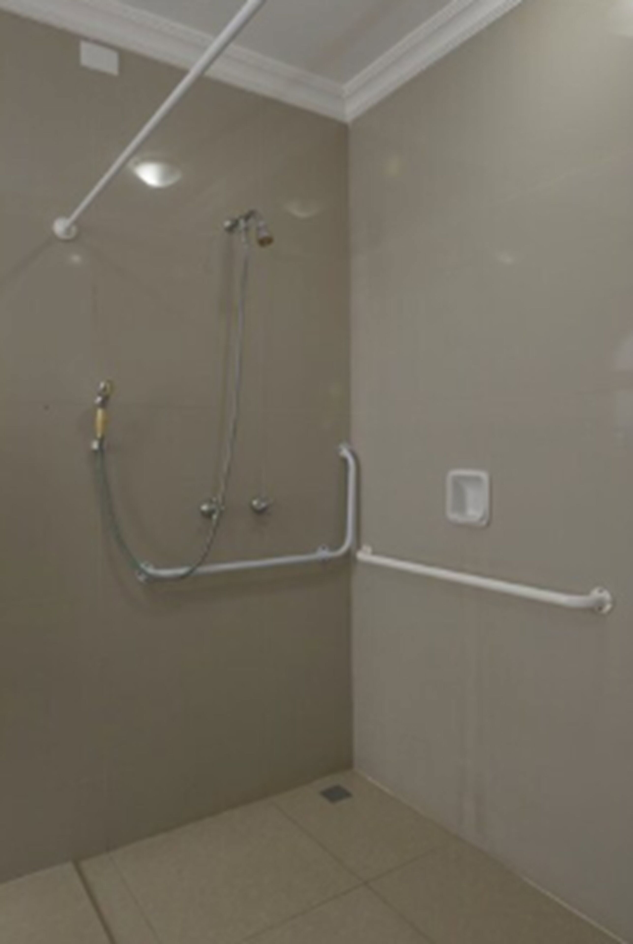 shower, free toiletries, towels