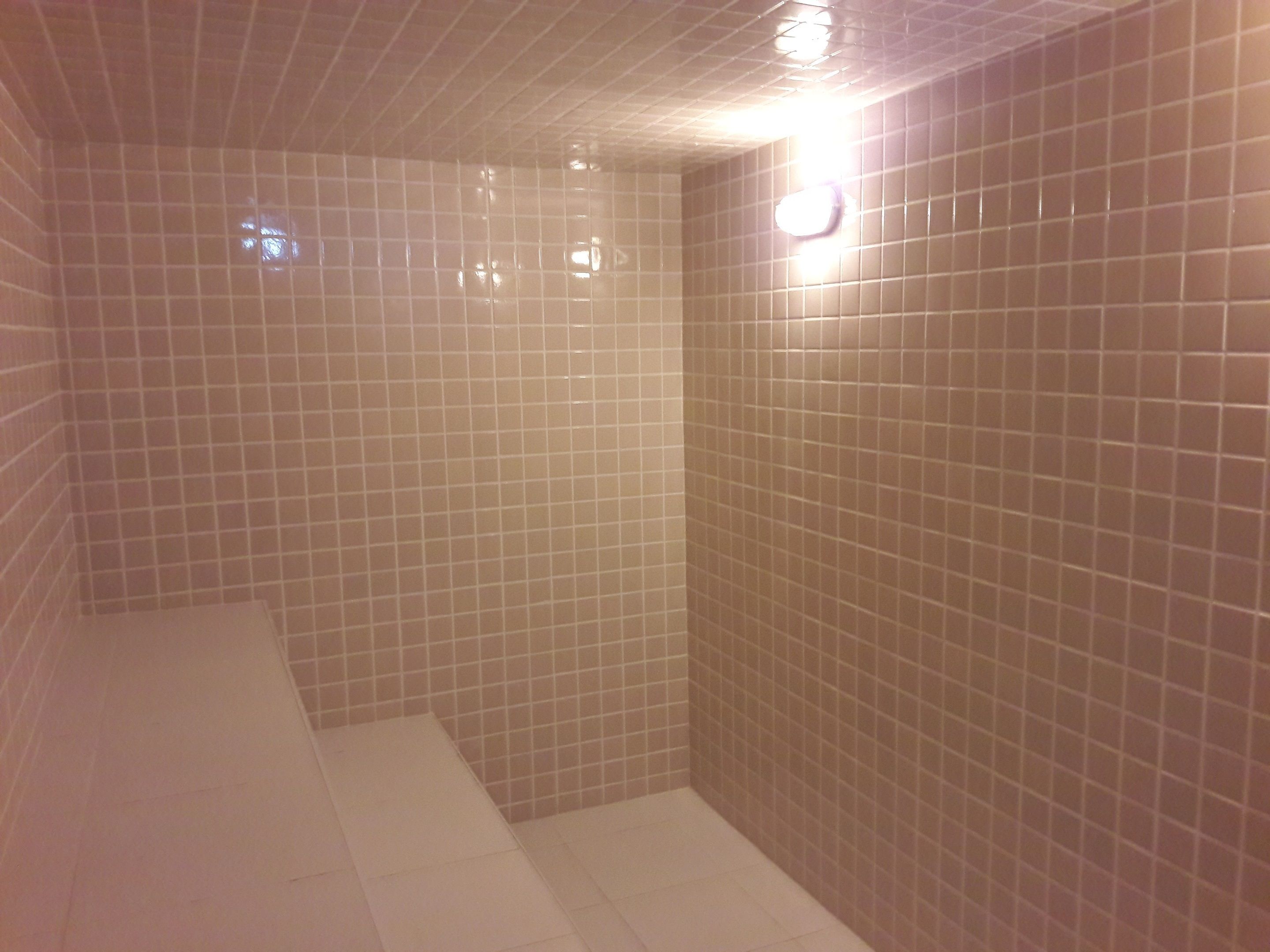 steam room