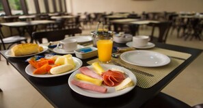 Frokostbuffé er inkludert hver dag