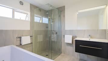 Suite, 2 Bedrooms, Jetted Tub | Bathroom shower