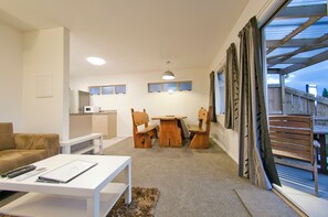 Suite, 2 Bedrooms, Jetted Tub