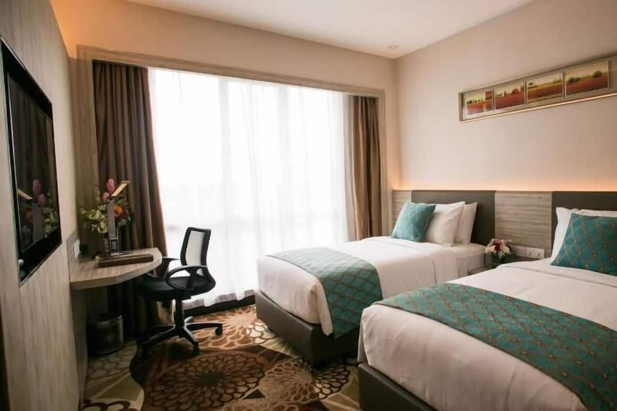 Caja fuerte, escritorio, cunas gratuitas y wifi gratis