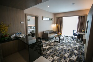 Family Suite | In-room safe, desk, free cribs/infant beds, free WiFi - V8 Hotel (Johor Bahru)