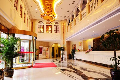 Vienna Hotel (Shanghai Pudong Airport & New International Expo Center)