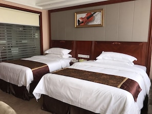 Living area - Vienna Hotel (Shanghai Pudong Airport & New International Expo Center) (Shanghai)