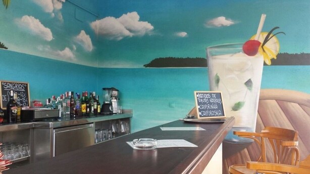 Bar (en el alojamiento)