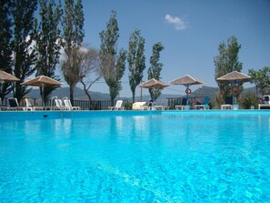 Seasonal outdoor pool - Aegeon Hotel (Lesvos)