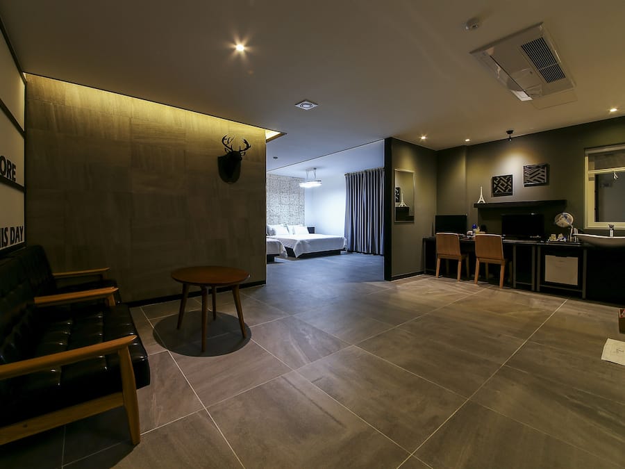 VVIP (Karaoke) | Area soggiorno | TV a schermo piatto, computer