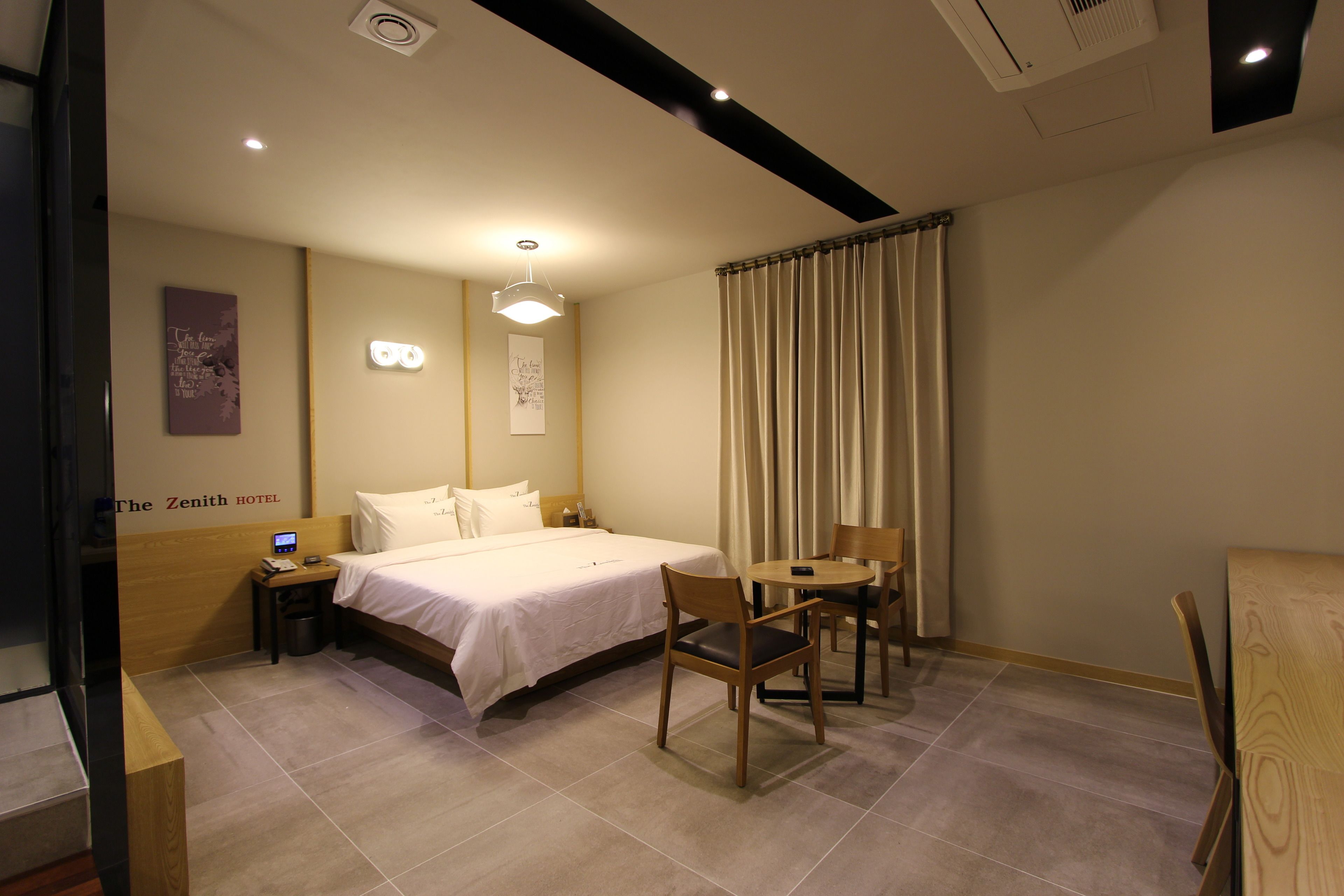 standard room | blackout curtains, free wifi