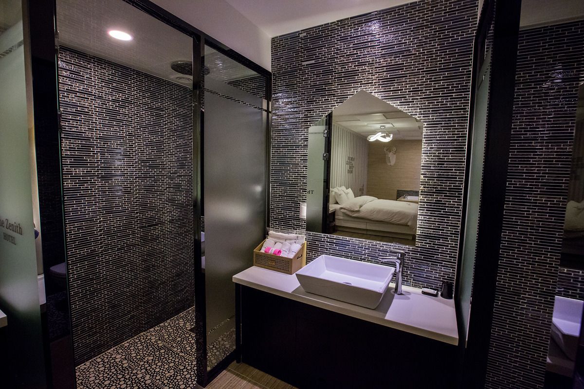 vip a | bathroom sink