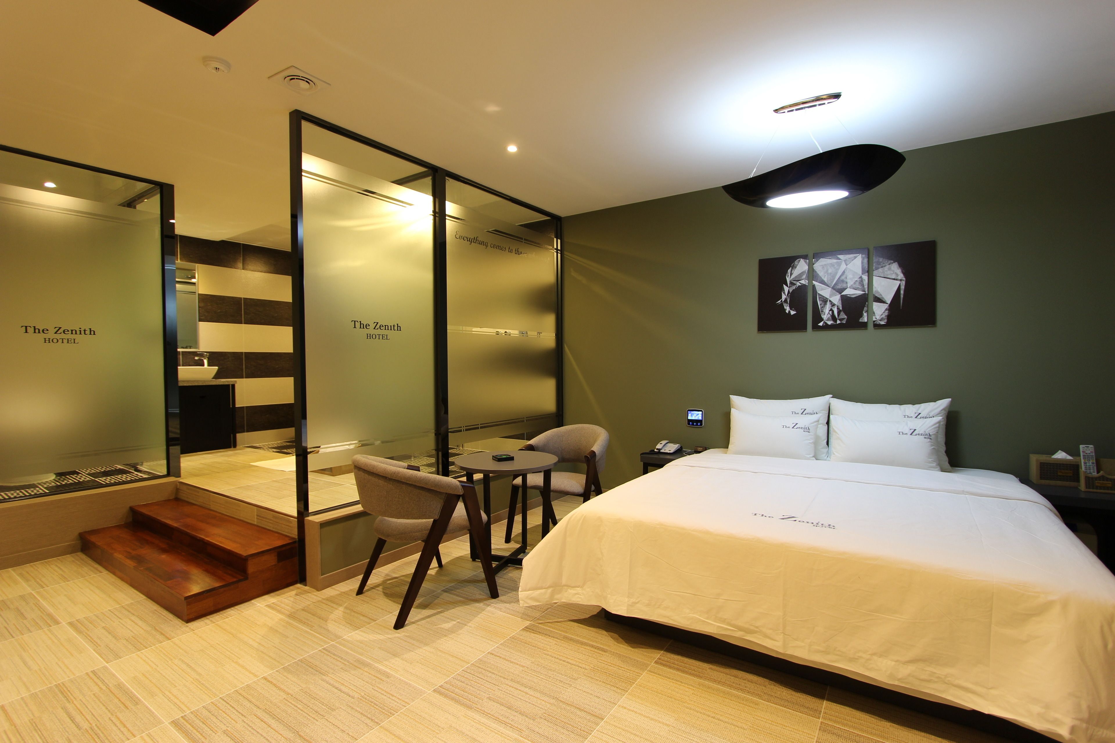 standard room | blackout curtains, free wifi