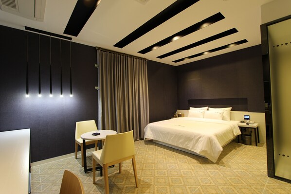 Habitación estándar | Cortinas blackout y wifi gratis 