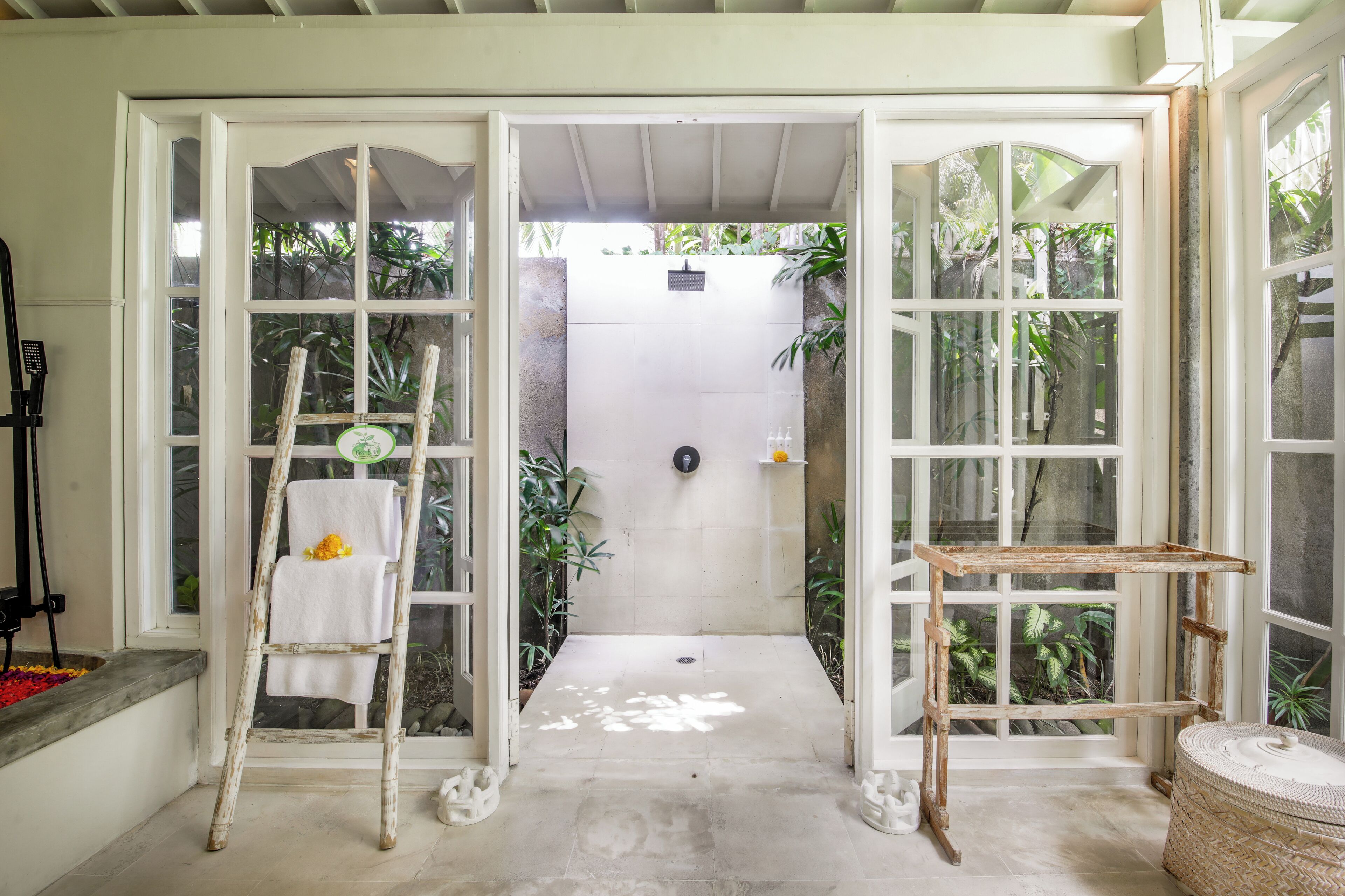 Villa – deluxe, 2 soverom, privat basseng | Bad | Separat badekar og dusj, dype avslapningsbadekar og regndusjhode