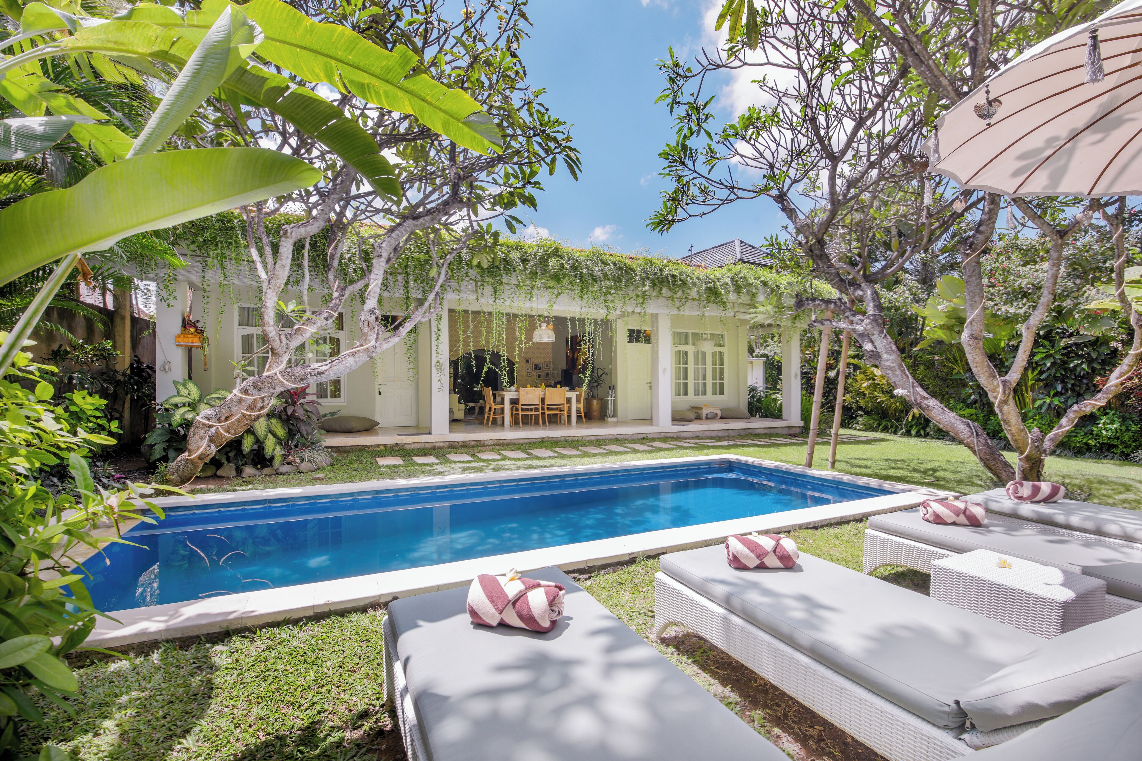 Alberca al aire libre 