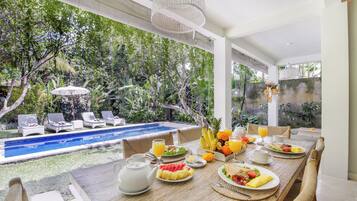 Deluxe Villa, 2 Bedrooms, Private Pool | Dining room