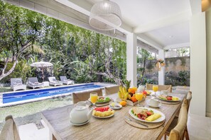Deluxe Villa, 2 Bedrooms, Private Pool | Dining room