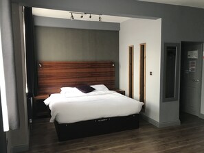 Ropa de cama de alta calidad, escritorio, tabla de planchar con plancha