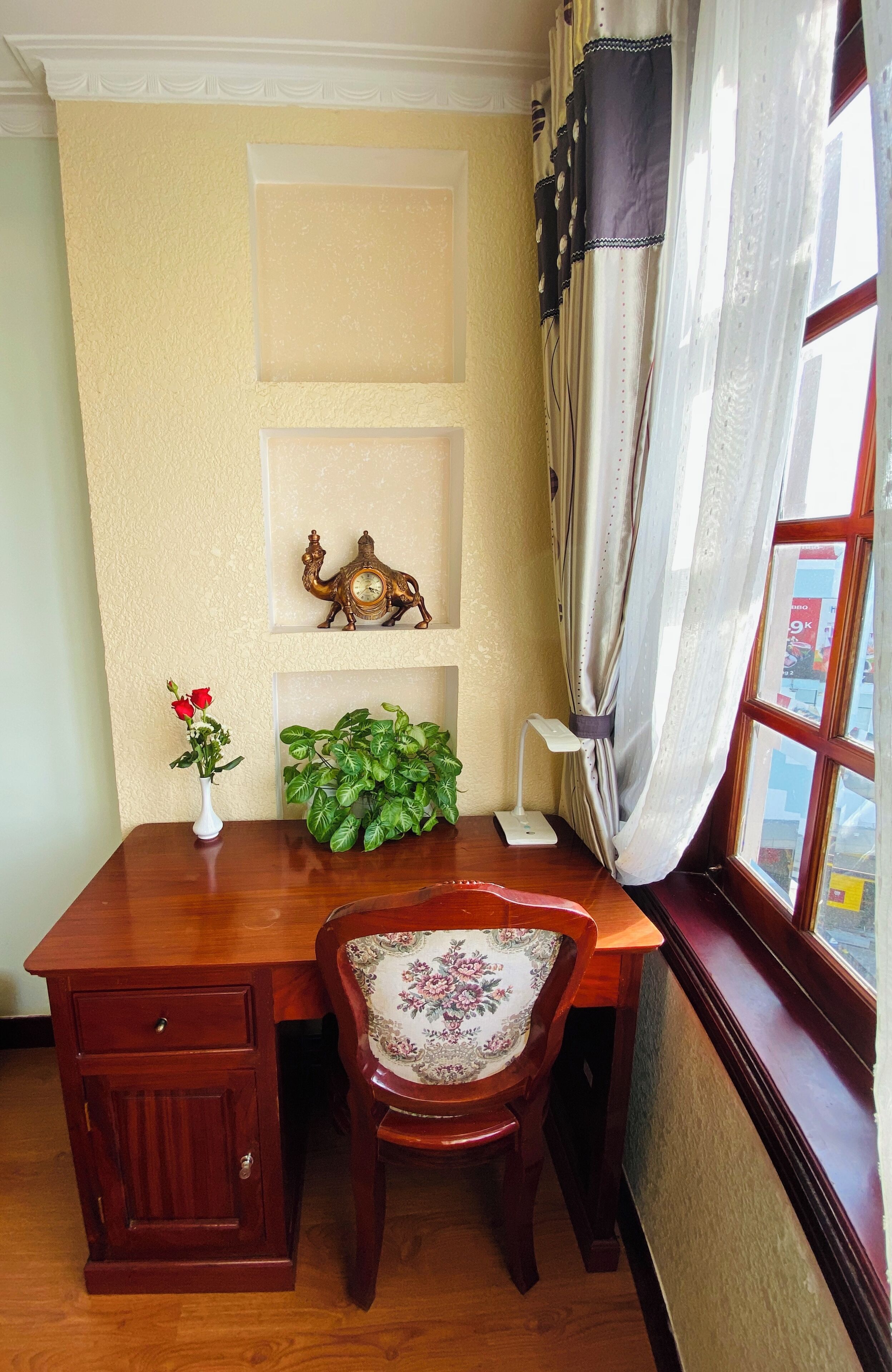 vip room | 1 bedroom, premium bedding, down duvets, minibar