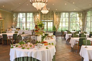 Desayuno buffet incluido todos los días 