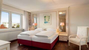 Suite | Minibar, desk, laptop workspace, soundproofing